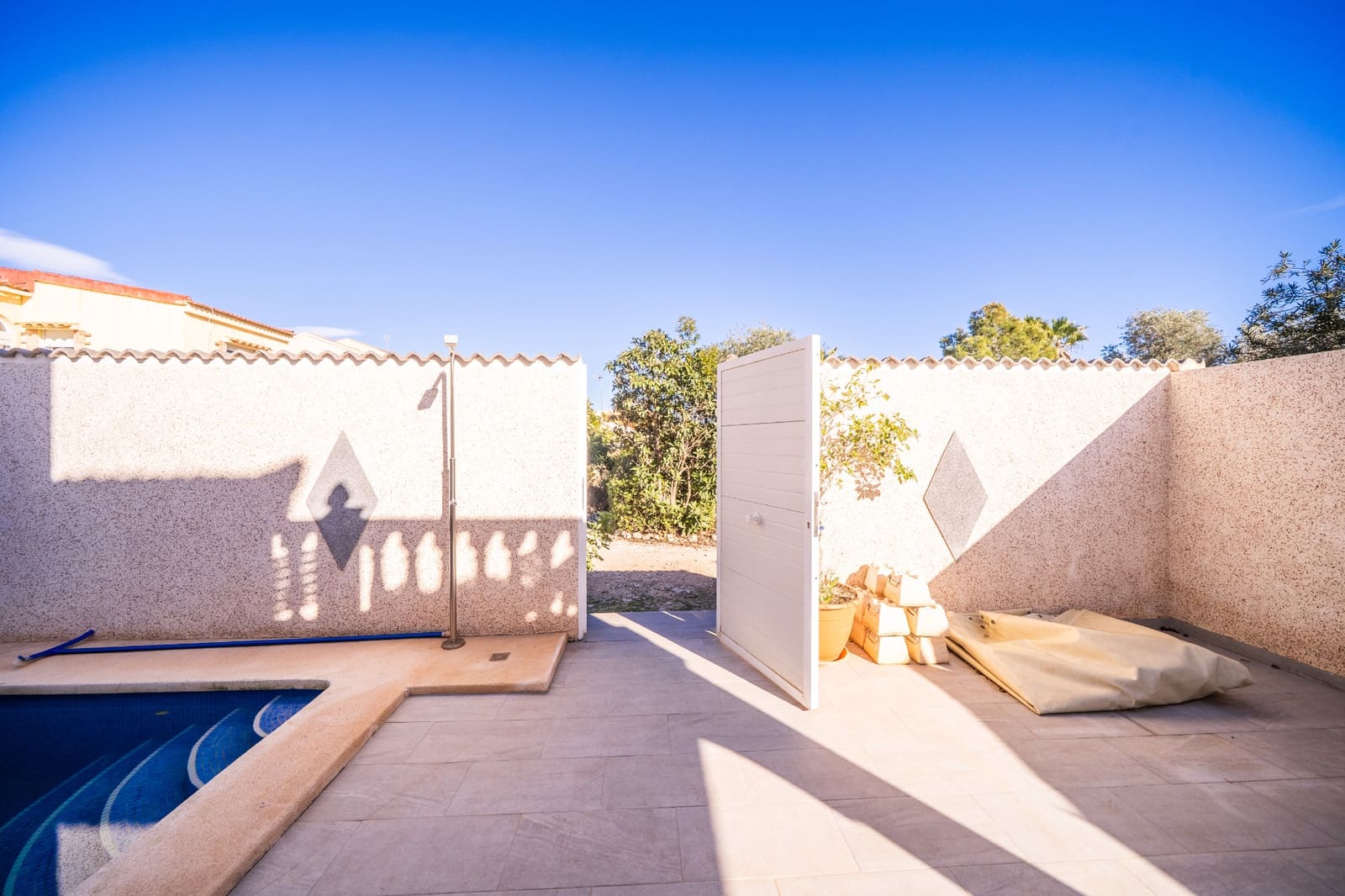 3 bedroom Villa for sale in La Marina with pool - € 265,000 (Ref: 9495562)