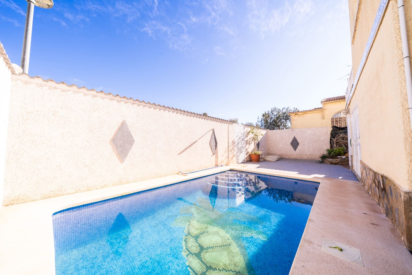3 bedroom Villa for sale in La Marina with pool - € 265,000 (Ref: 9495562)