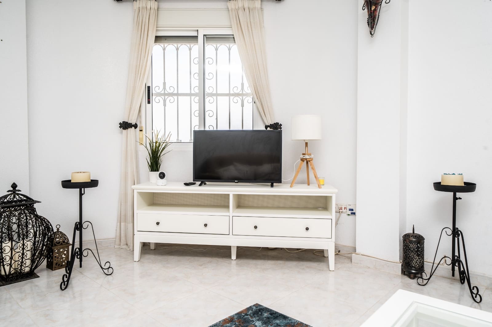 5 bedroom Villa for sale in La Marina with pool - € 350,000 (Ref: 9511181)