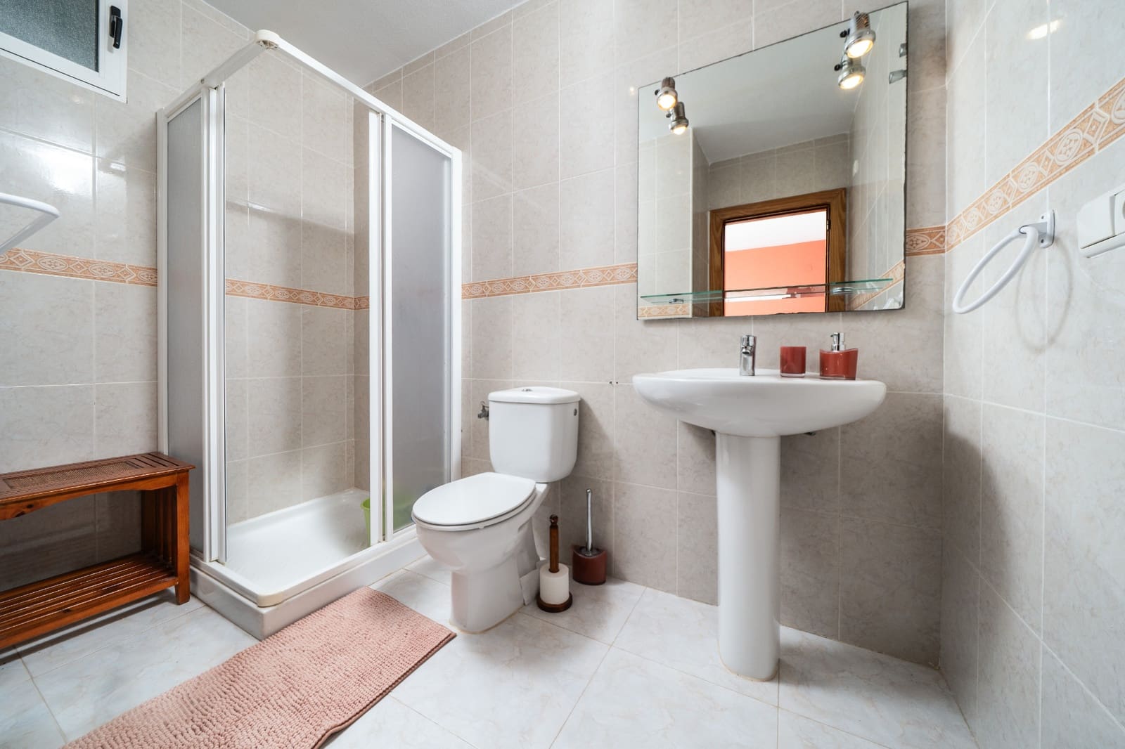 5 bedroom Villa for sale in La Marina with pool - € 350,000 (Ref: 9511181)