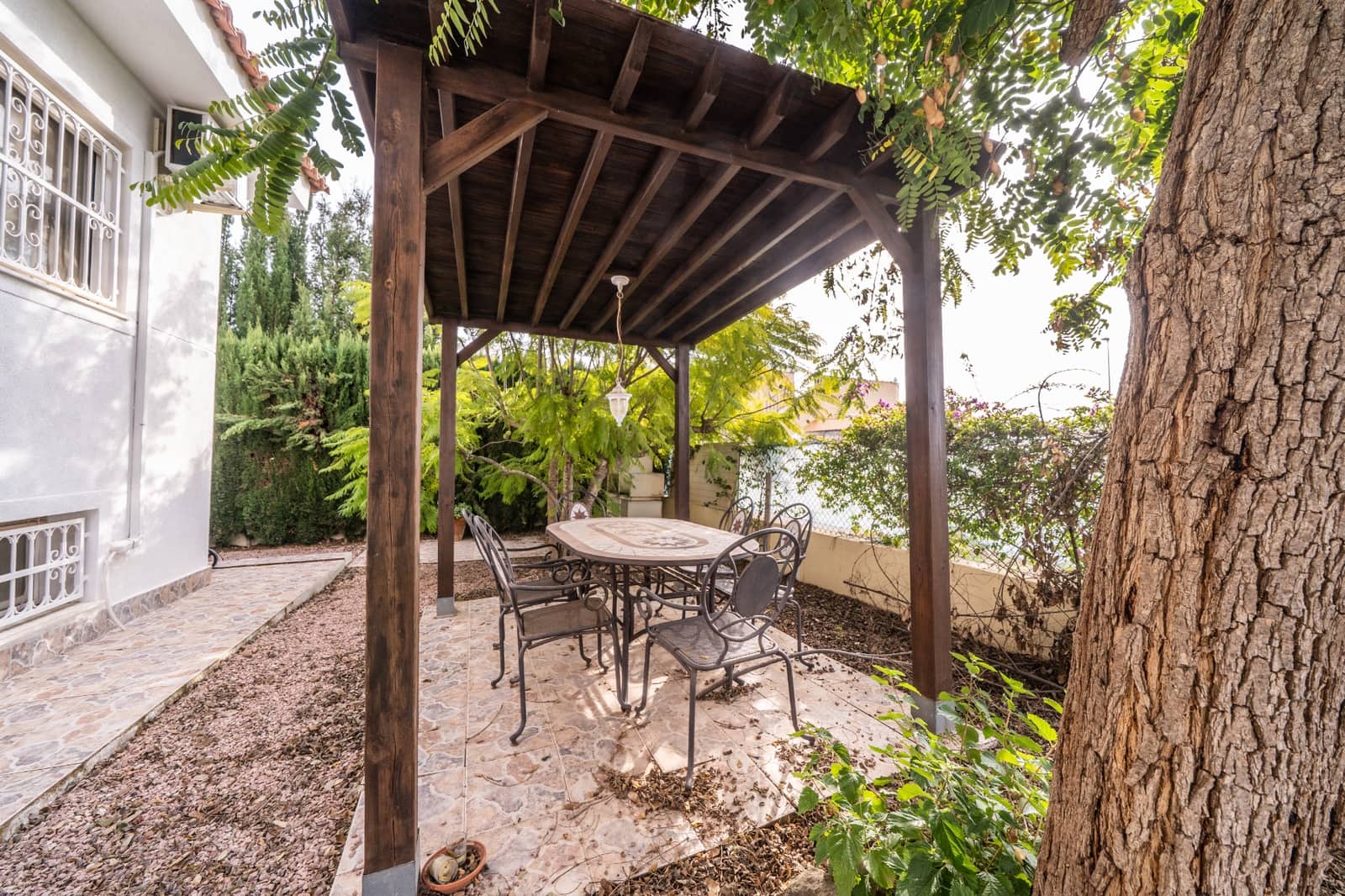 5 bedroom Villa for sale in La Marina with pool - € 350,000 (Ref: 9511181)