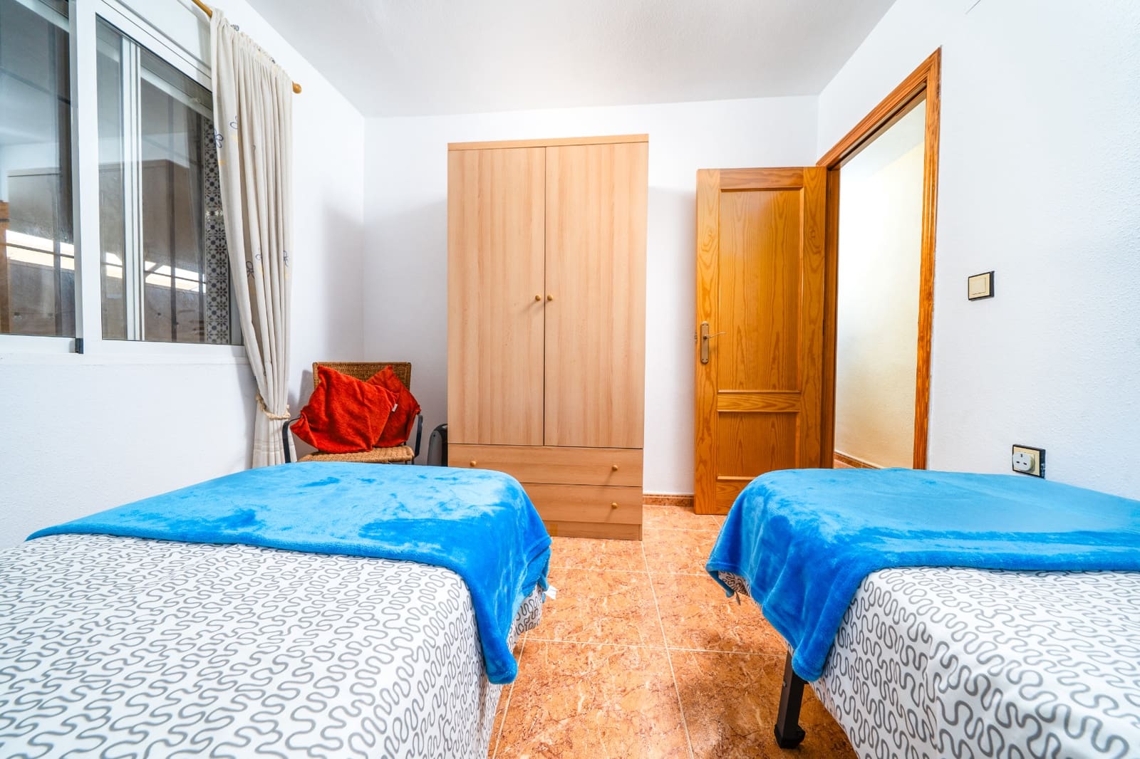 3 bedroom Townhouse for sale in La Marina with pool - € 179,000 (Ref: 9521825)