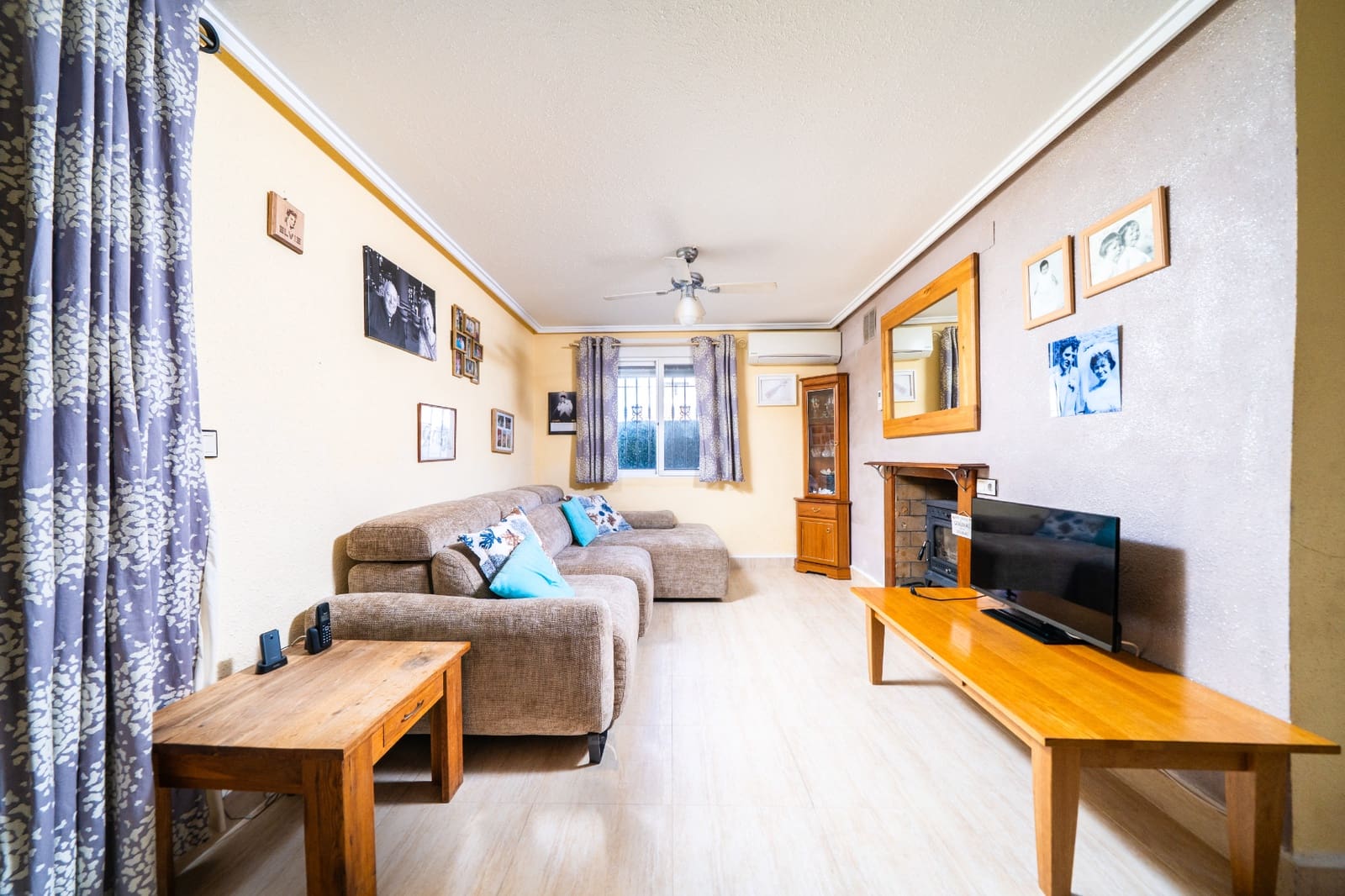 2 bedroom Semi-detached Villa for sale in La Marina with pool - € 179,000 (Ref: 9523367)