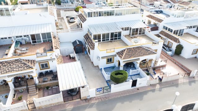 2 bedroom Semi-detached Villa for sale in La Marina, Elche / Elx with pool - € 179,000 (Ref: 9523367)