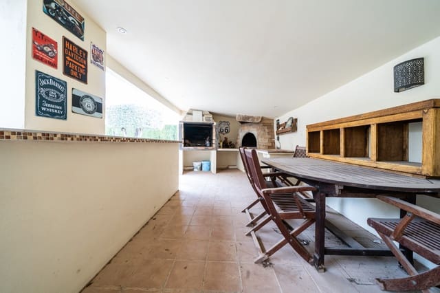 4 soveværelse Villa til salg i La Marina, Elche / Elx med swimmingpool - € 425.000 (Ref: 9525627)