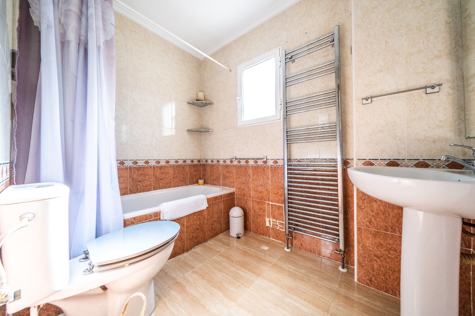 3 makuuhuone Huvila myytävänä paikassa La Marina mukana uima-altaan - 199 950 € (Ref: 9559493)