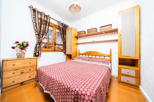 1 Zimmer Bungalow zu verkaufen in La Marina, Elche / Elx mit Pool - 75.000 € (Ref: 9559494)