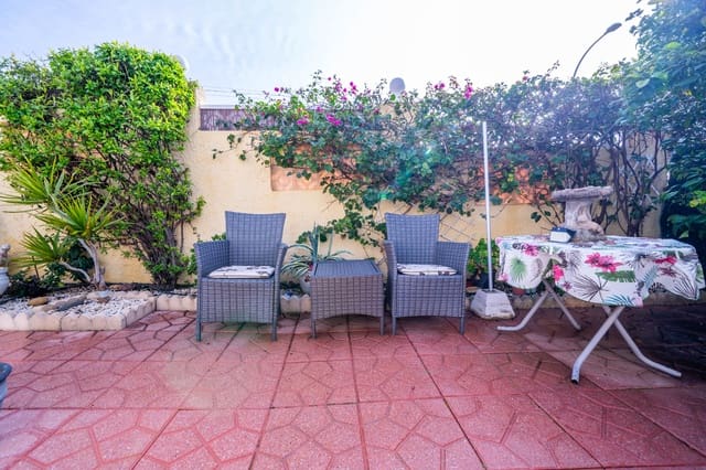 3 bedroom Villa for sale in La Marina, Elche / Elx with pool - € 221,000 (Ref: 9572240)