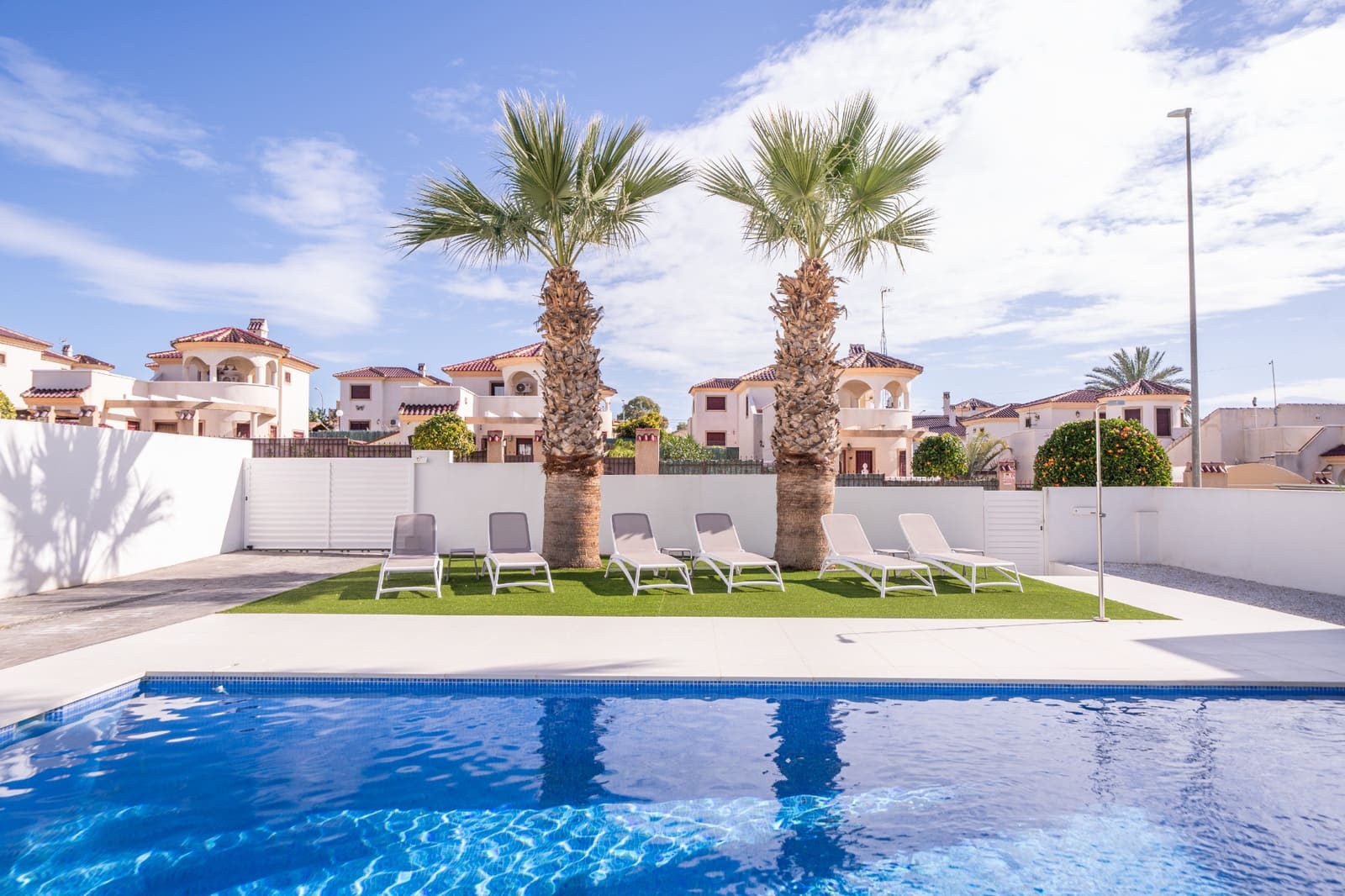 3 quarto Moradia para venda em La Marina com piscina - 595 000 € (Ref: 9580284)