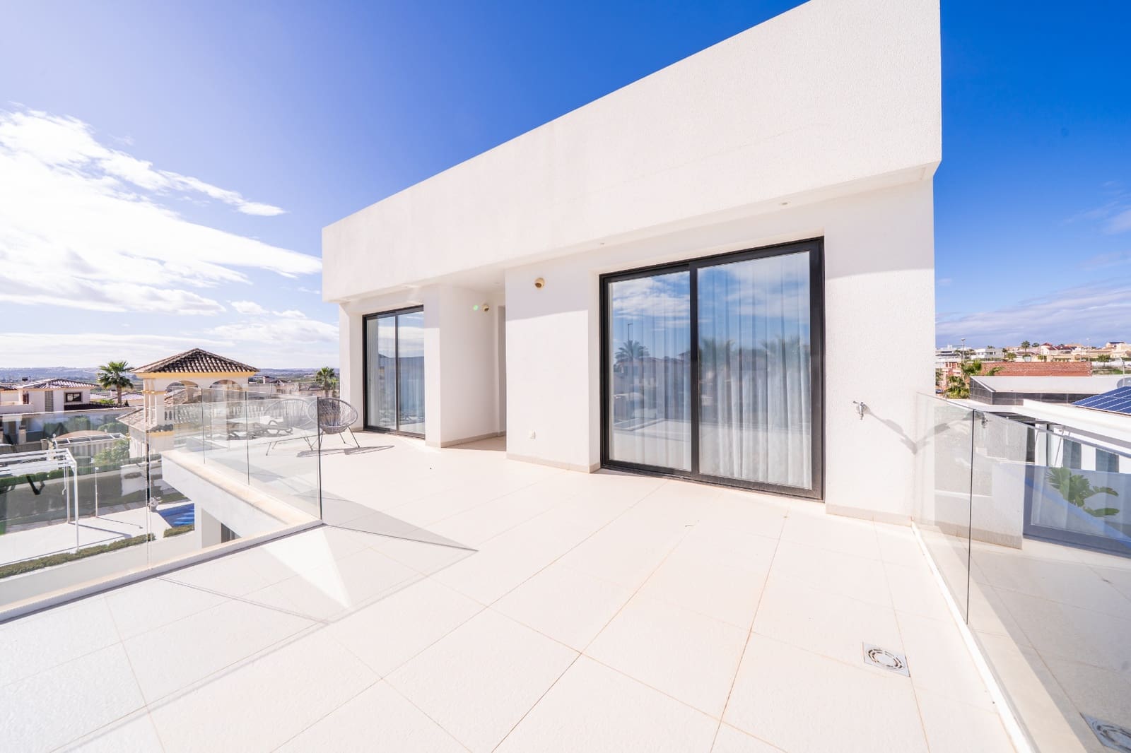 3 quarto Moradia para venda em La Marina com piscina - 595 000 € (Ref: 9580284)