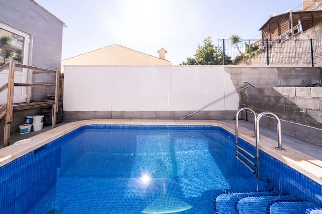 2 slaapkamer Villa te koop in La Marina, Elche / Elx met zwembad - € 160.000 (Ref: 9587978)