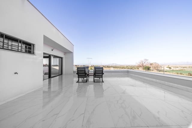 3 slaapkamer Villa te koop in La Marina, Elche / Elx met zwembad - € 725.000 (Ref: 9603467)