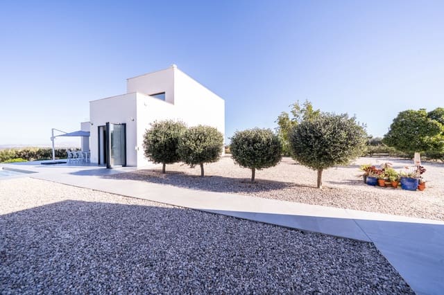 3 slaapkamer Villa te koop in La Marina, Elche / Elx met zwembad - € 725.000 (Ref: 9603467)