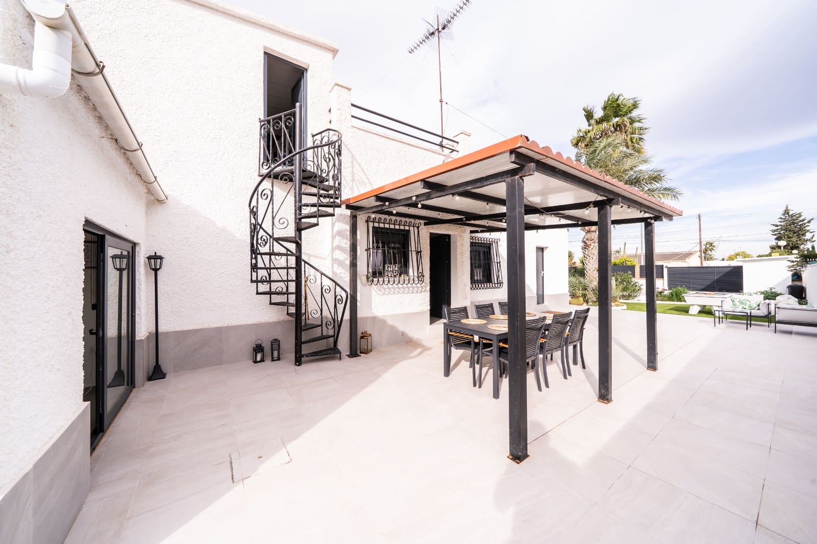 3 slaapkamer Villa te koop in La Marina met zwembad - € 499.950 (Ref: 9610208)