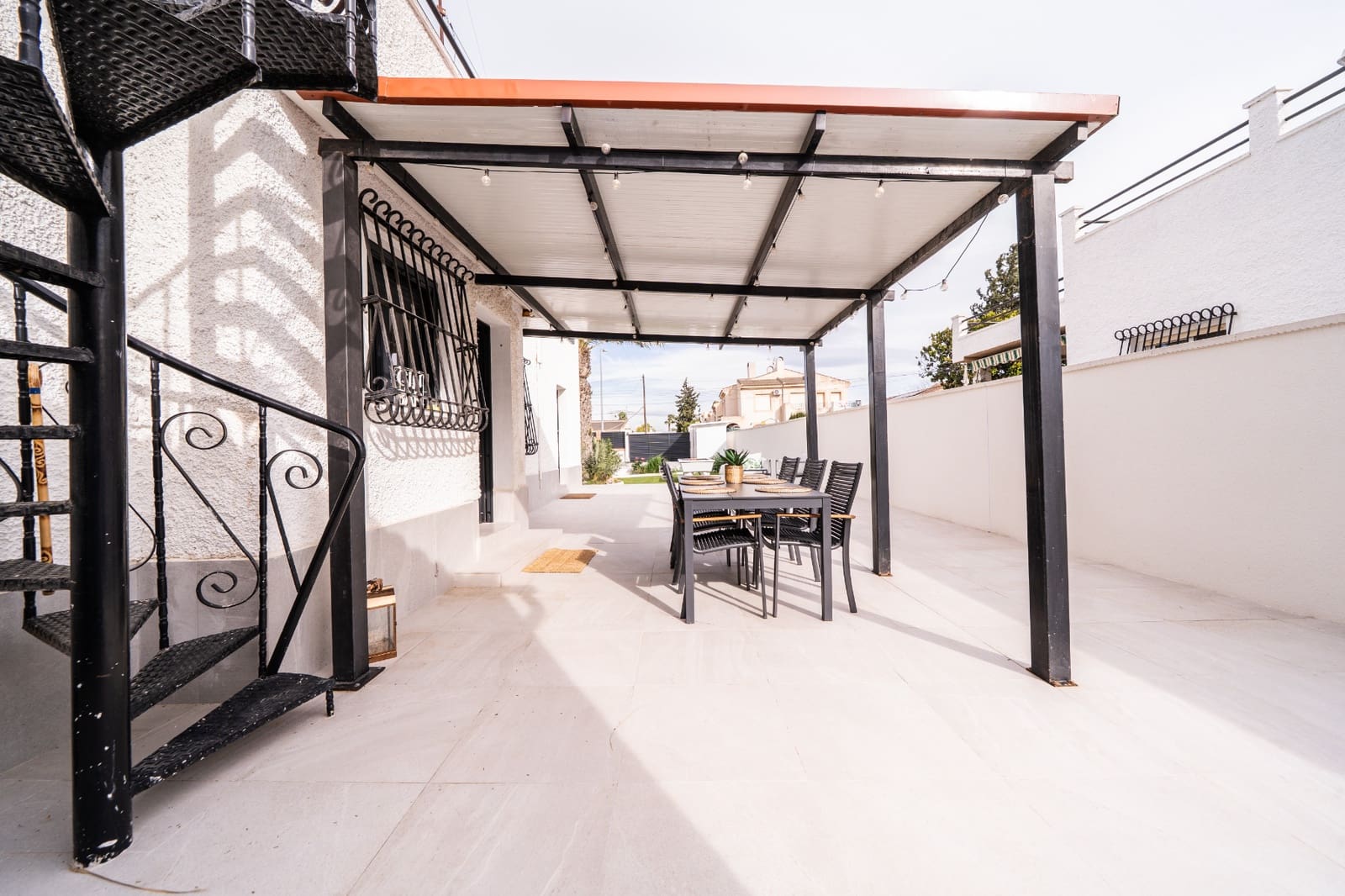 3 slaapkamer Villa te koop in La Marina met zwembad - € 499.950 (Ref: 9610208)