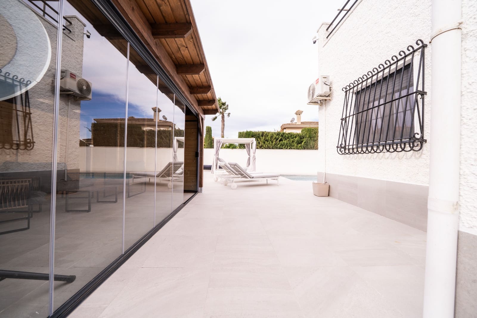 3 slaapkamer Villa te koop in La Marina met zwembad - € 499.950 (Ref: 9610208)