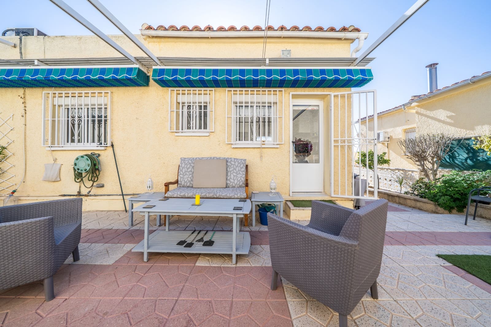 4 sovrum Villa till salu i La Marina med pool - 265 000 € (Ref: 9635108)