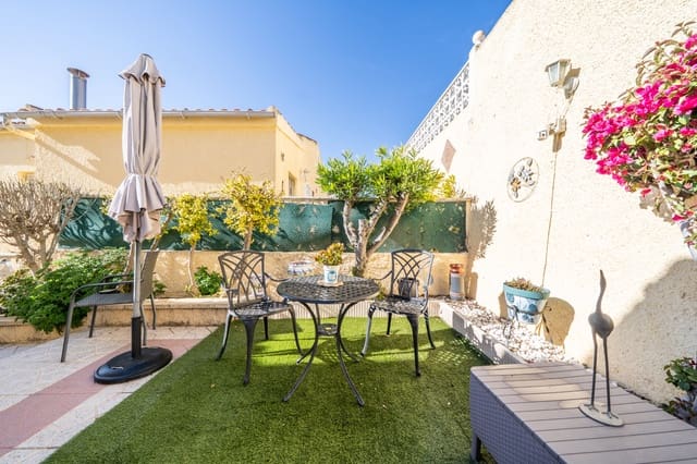 4 sovrum Villa till salu i La Marina, Elche / Elx med pool - 265 000 € (Ref: 9635108)