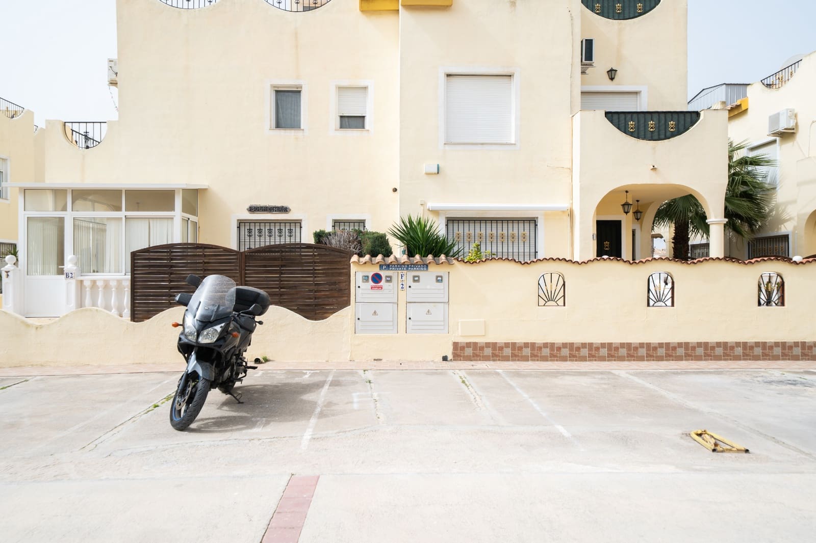 3 bedroom Terraced Villa for sale in La Marina with pool - € 195,000 (Ref: 9650657)