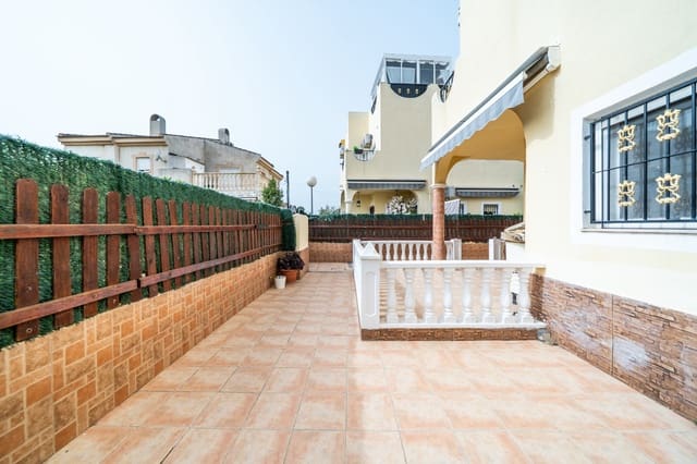 3 bedroom Terraced Villa for sale in La Marina, Elche / Elx with pool - € 195,000 (Ref: 9650657)