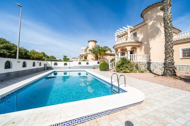 3 slaapkamer Villa te koop in La Marina, Elche / Elx met zwembad - € 310.000 (Ref: 9679216)