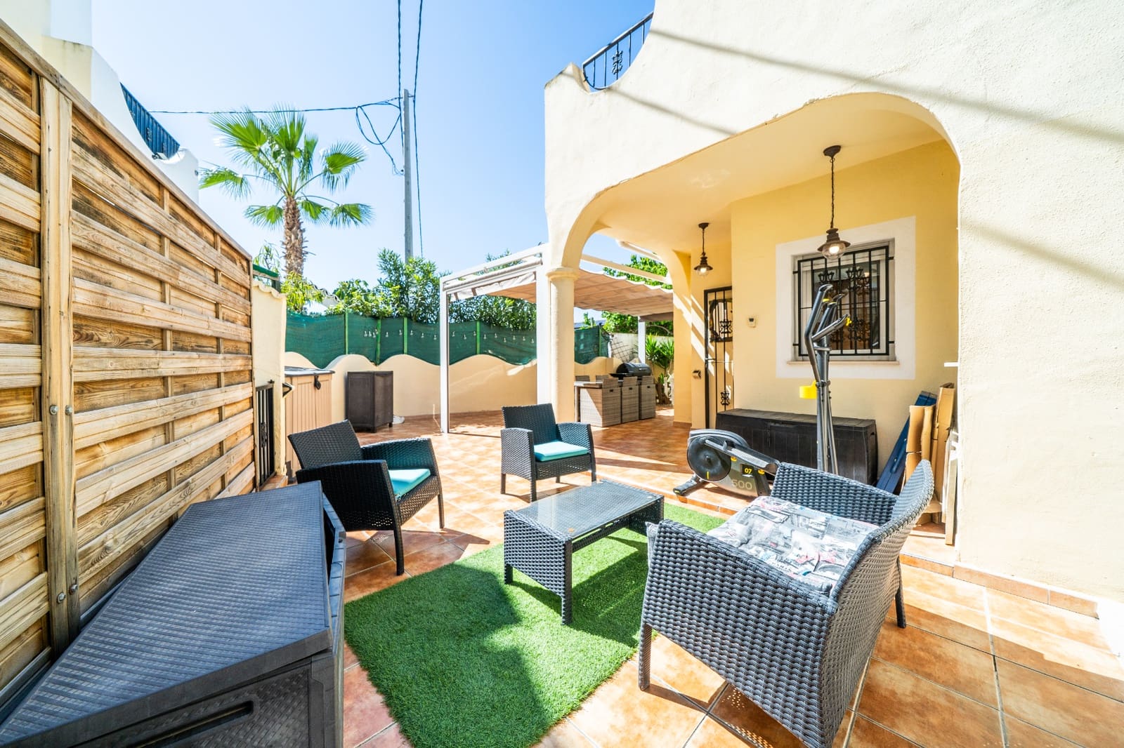 Adosado de 3 habitaciones en La Marina en venta con piscina - 199.950 € (Ref: 9733922)