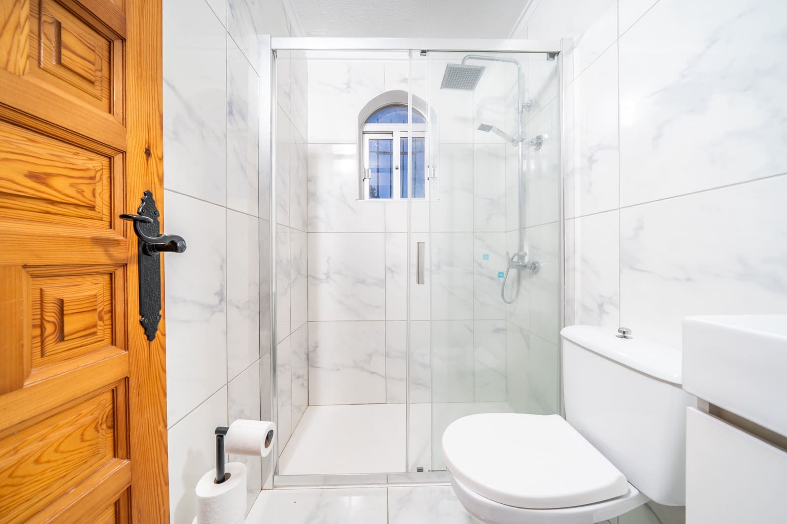 2 slaapkamer Rijtjeshuis te koop in La Marina met zwembad - € 129.500 (Ref: 9748226)