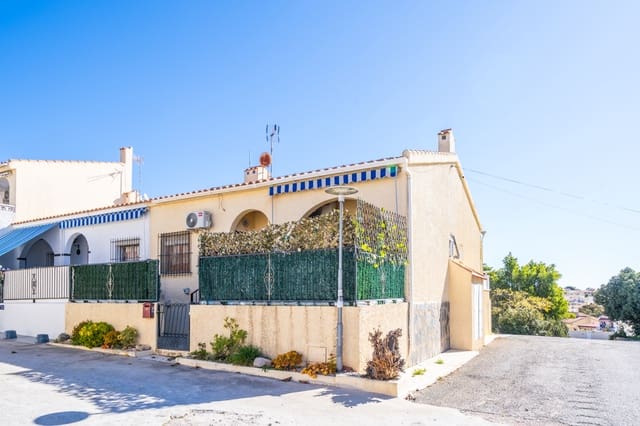 2 slaapkamer Rijtjeshuis te koop in La Marina, Elche / Elx met zwembad - € 129.500 (Ref: 9748226)