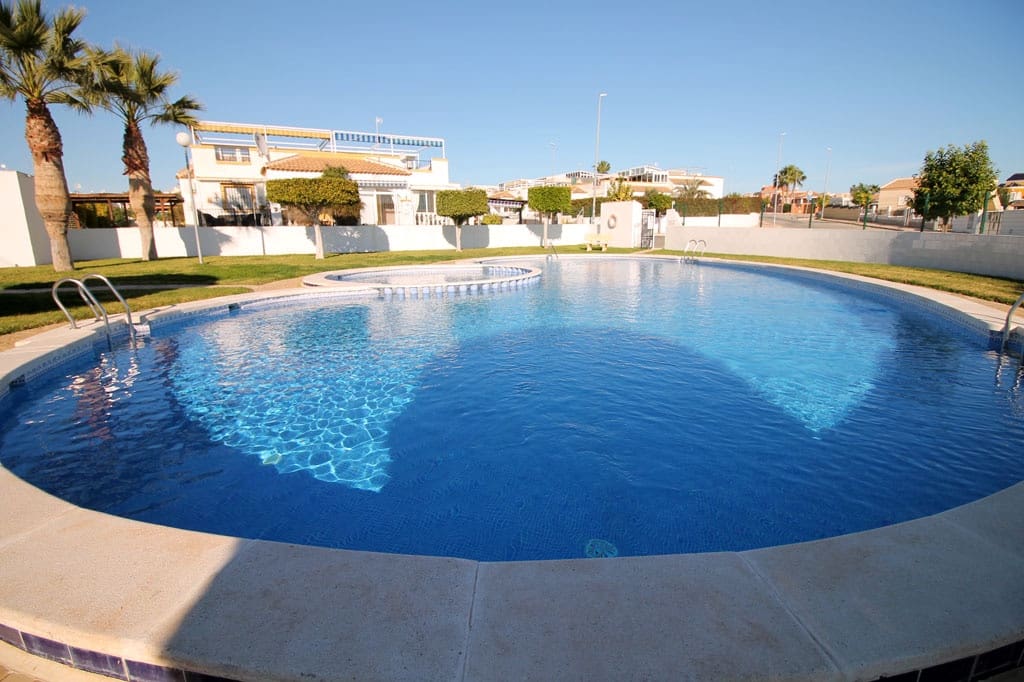 3 bedroom Semi-detached Villa for sale in La Marina with pool - € 179,000 (Ref: 9752499)