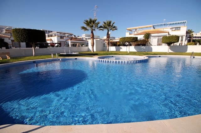 3 slaapkamer Halfvrijstaande villa te koop in La Marina, Elche / Elx met zwembad - € 179.000 (Ref: 9752499)
