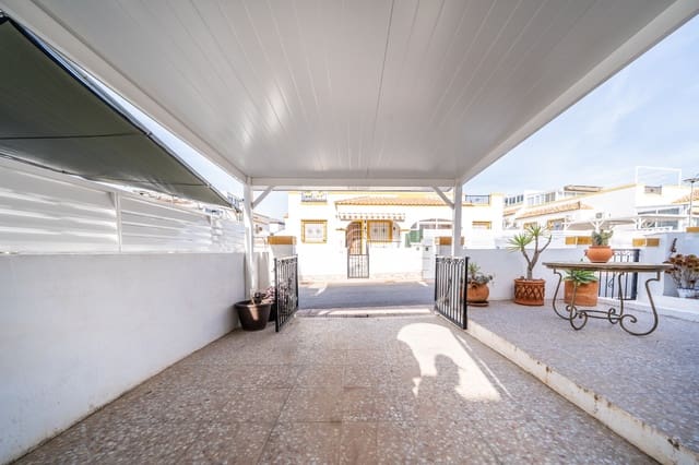 3 slaapkamer Halfvrijstaande villa te koop in La Marina, Elche / Elx met zwembad - € 179.000 (Ref: 9752499)