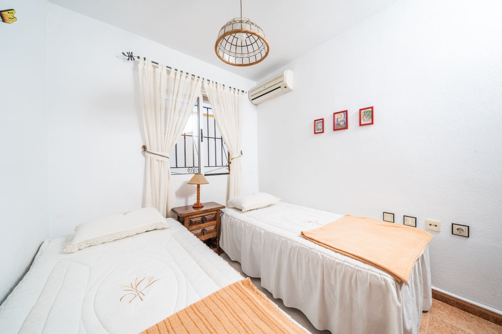 3 bedroom Semi-detached Villa for sale in La Marina with pool - € 179,000 (Ref: 9752499)