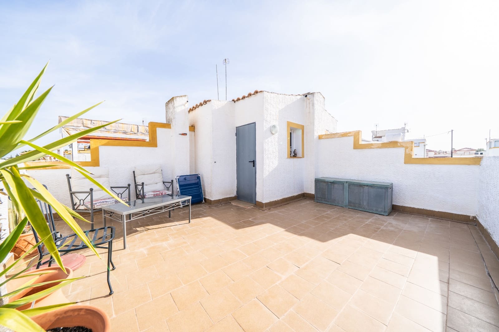 3 bedroom Semi-detached Villa for sale in La Marina with pool - € 179,000 (Ref: 9752499)