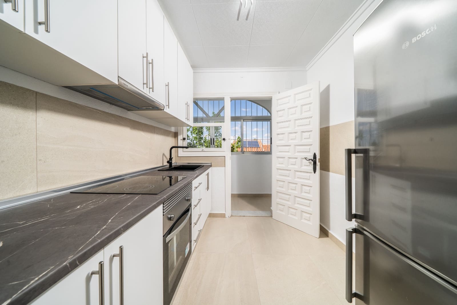 2 makuuhuone Huvila myytävänä paikassa La Marina mukana uima-altaan - 225 000 € (Ref: 9771845)