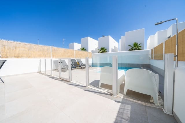 3 soveværelse Villa til salg i La Marina, Elche / Elx med swimmingpool - € 349.000 (Ref: 9773432)
