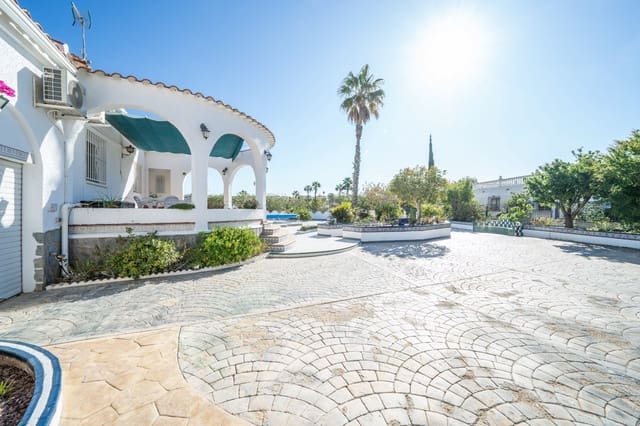 3 soveværelse Villa til salg i La Marina, Elche / Elx med swimmingpool - € 450.000 (Ref: 9775933)