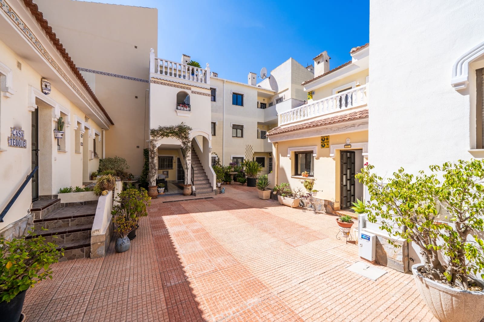 2 sypialnia Dom szeregowy na sprzedaż w Ciudad Quesada z basenem - 150 000 € (Ref: 9784465)