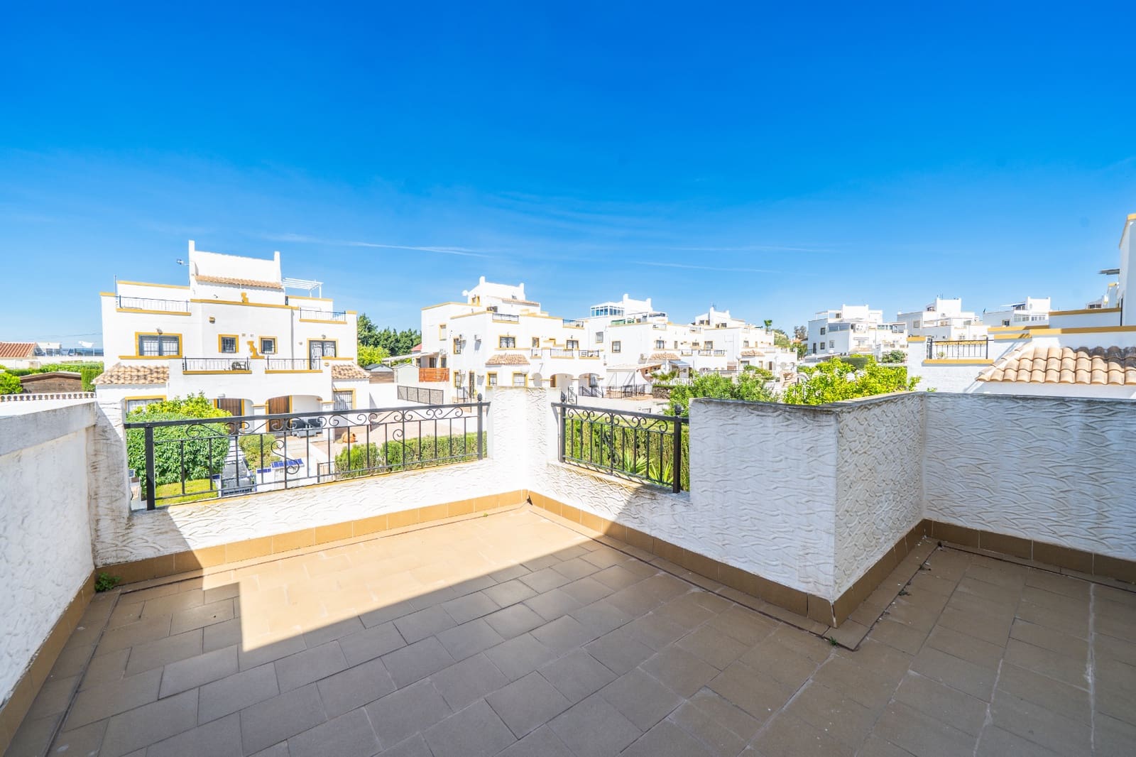 3 bedroom Semi-detached Villa for sale in La Marina with pool - € 189,000 (Ref: 9794932)