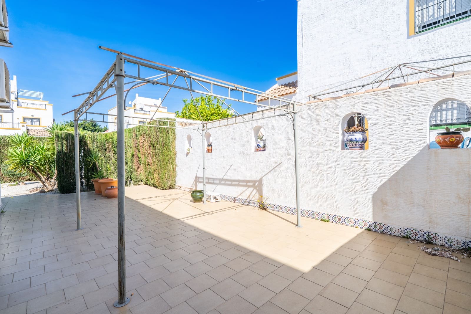 3 bedroom Semi-detached Villa for sale in La Marina with pool - € 189,000 (Ref: 9794932)