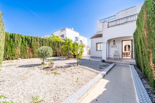 3 soveværelse Semi-Rækkehus til salg i La Marina, Elche / Elx med swimmingpool - € 189.000 (Ref: 9794932)