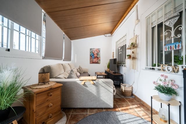 Adosado de 1 habitación en La Marina, Elche / Elx en venta con piscina - 90.000 € (Ref: 9820859)