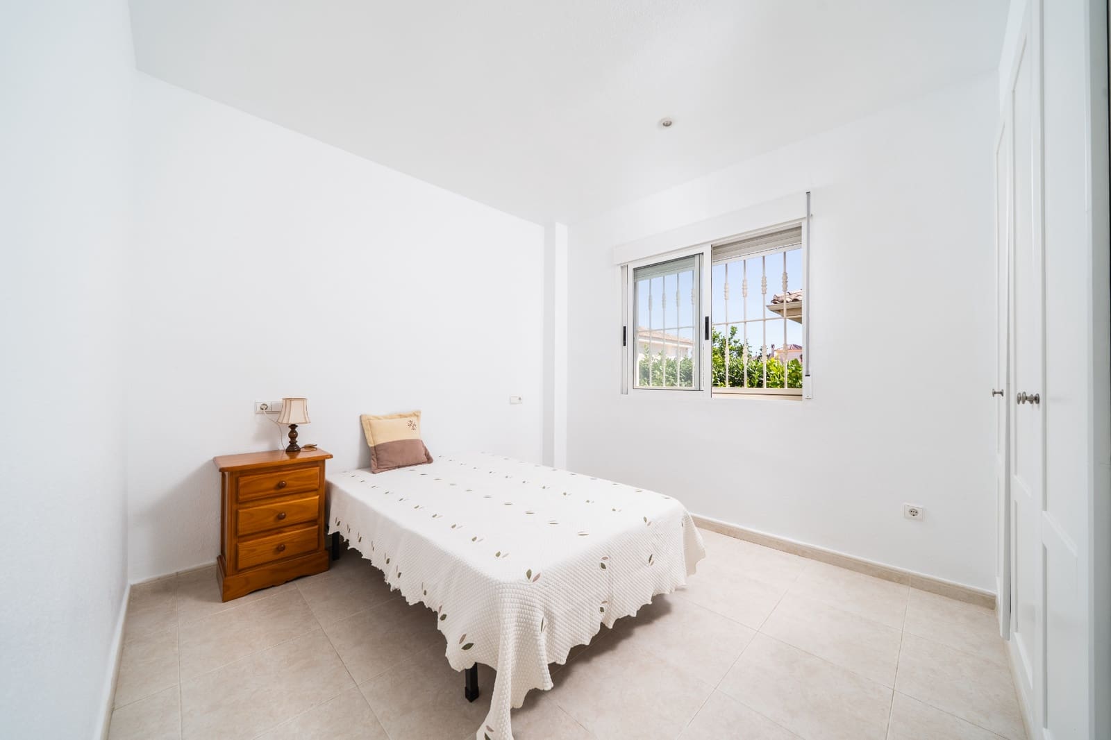 Chalet de 4 habitaciones en La Marina en venta con piscina - 425.000 € (Ref: 9850125)