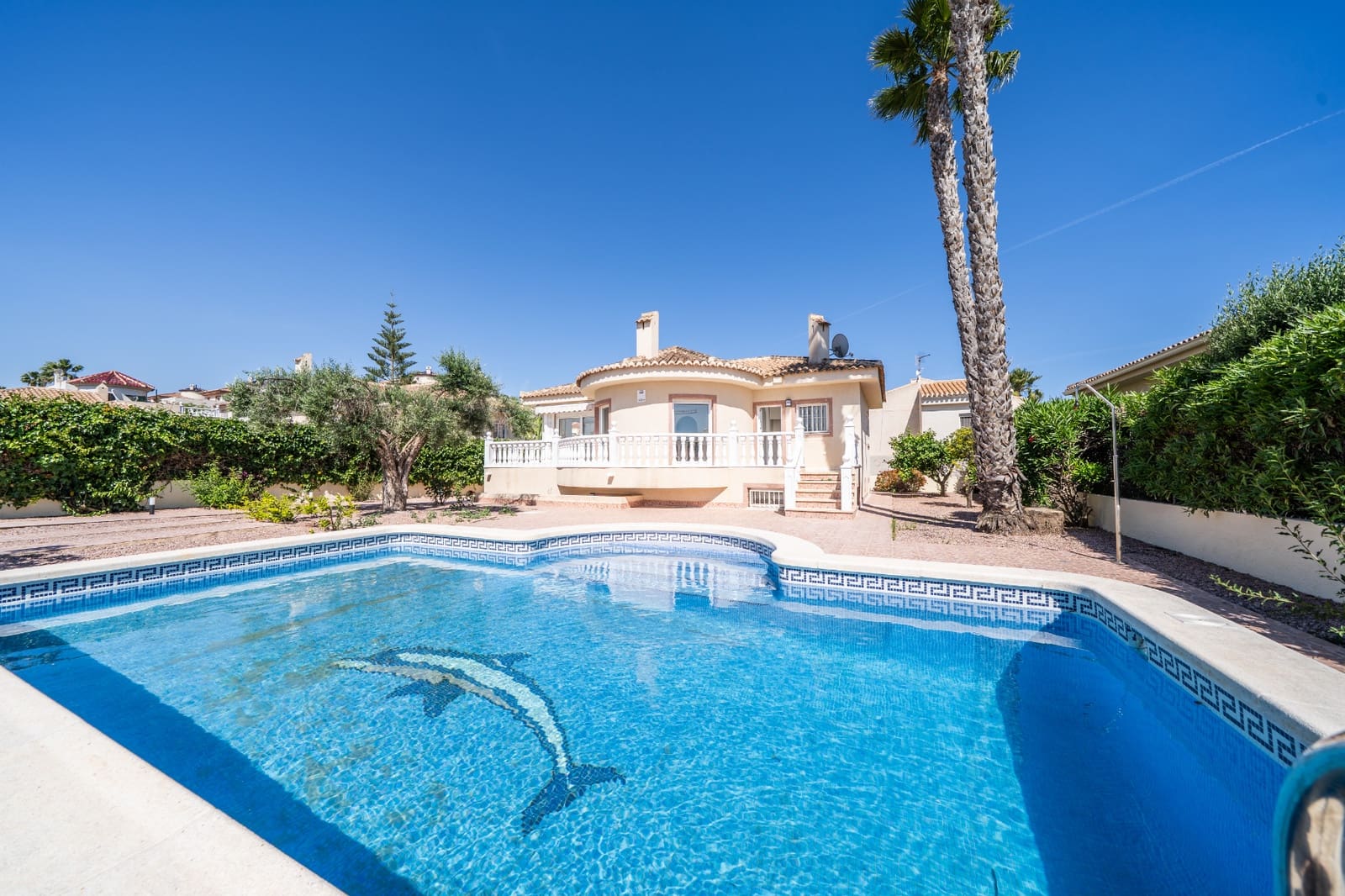 Chalet de 4 habitaciones en La Marina en venta con piscina - 425.000 € (Ref: 9850125)
