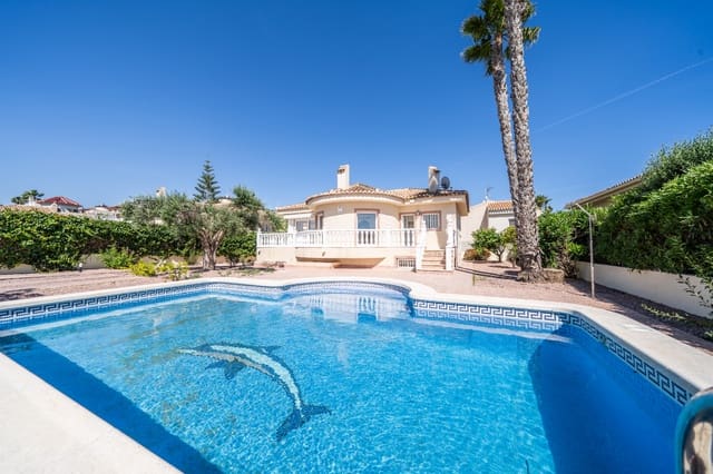 4 soveværelse Villa til salg i La Marina, Elche / Elx med swimmingpool - € 425.000 (Ref: 9850125)
