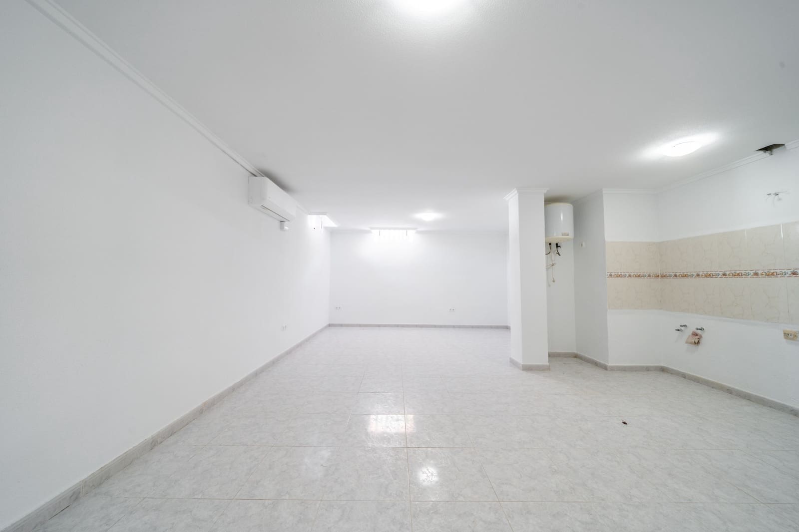 Chalet de 4 habitaciones en La Marina en venta con piscina - 425.000 € (Ref: 9850125)