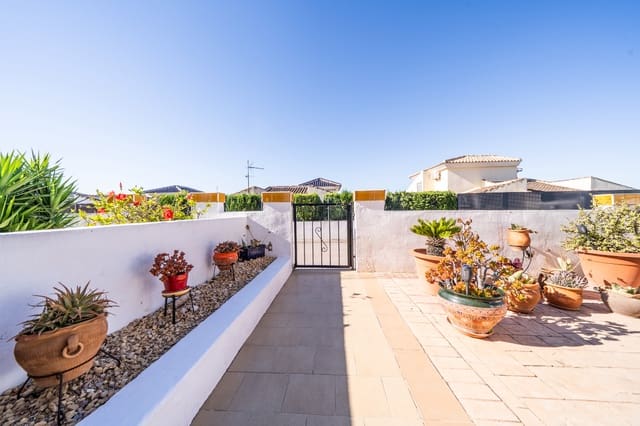 3 quarto Moradia Geminada para venda em La Marina, Elche / Elx com piscina - 210 000 € (Ref: 9852124)