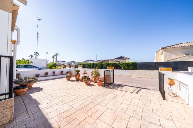 3 quarto Moradia Geminada para venda em La Marina, Elche / Elx com piscina - 210 000 € (Ref: 9852124)