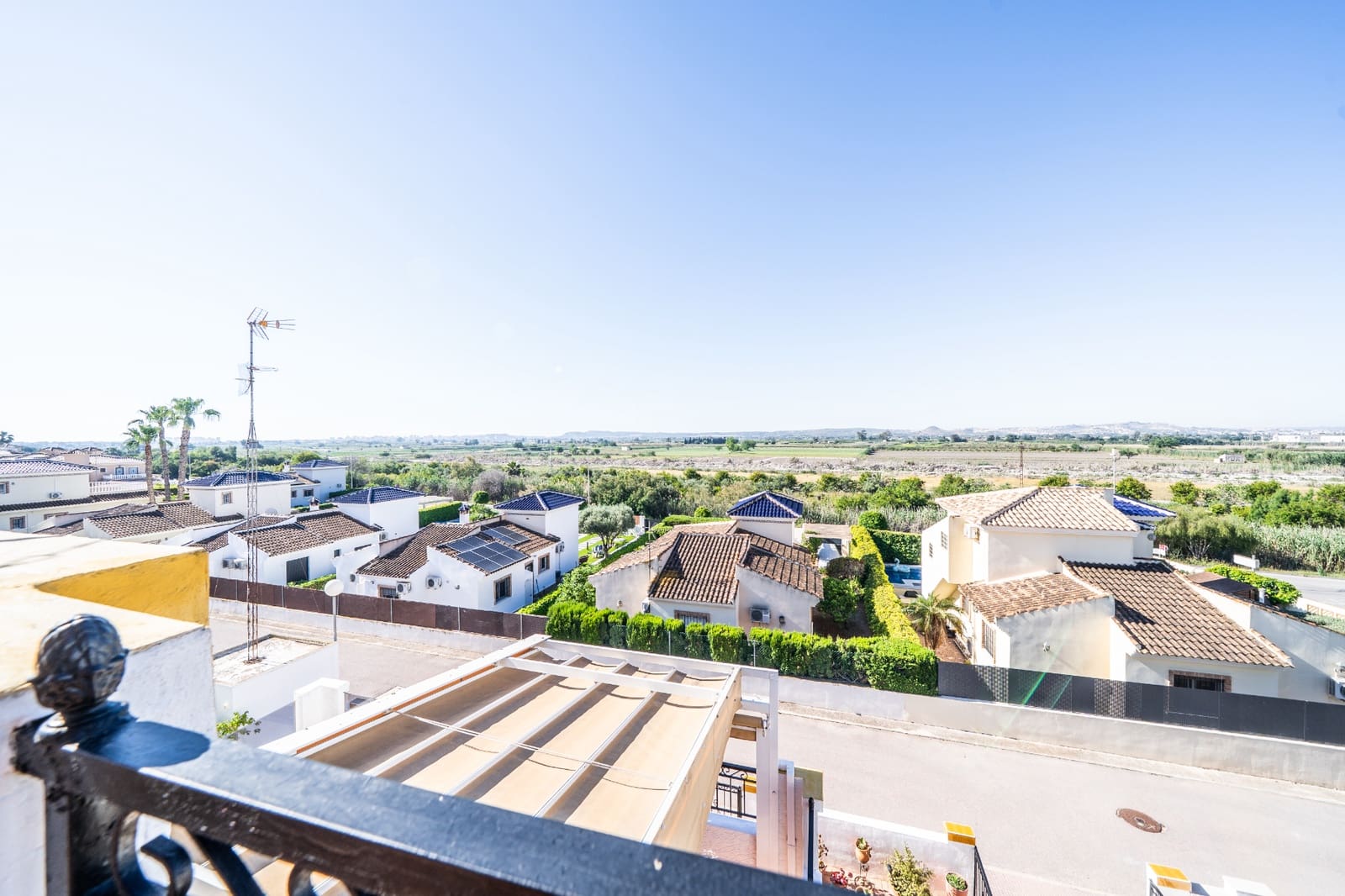 3 bedroom Semi-detached Villa for sale in La Marina with pool - € 210,000 (Ref: 9852124)