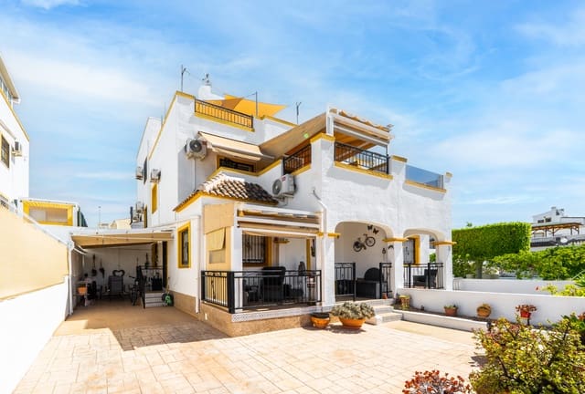 3 sypialnia Dom blizniak na sprzedaż w La Marina, Elche / Elx z basenem - 210 000 € (Ref: 9852124)
