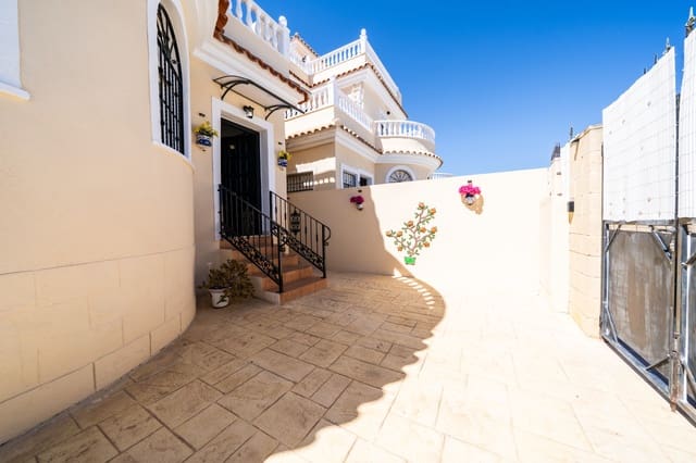 3 soveværelse Villa til salg i La Marina, Elche / Elx med swimmingpool - € 255.000 (Ref: 9853034)